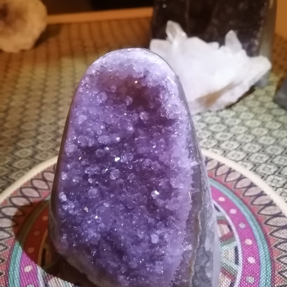 ✨💜 AMETHYST CATHEDRAL💜✨ so sugary and sparkly! Beautiful shape and banding! - Picture 3 of 15
